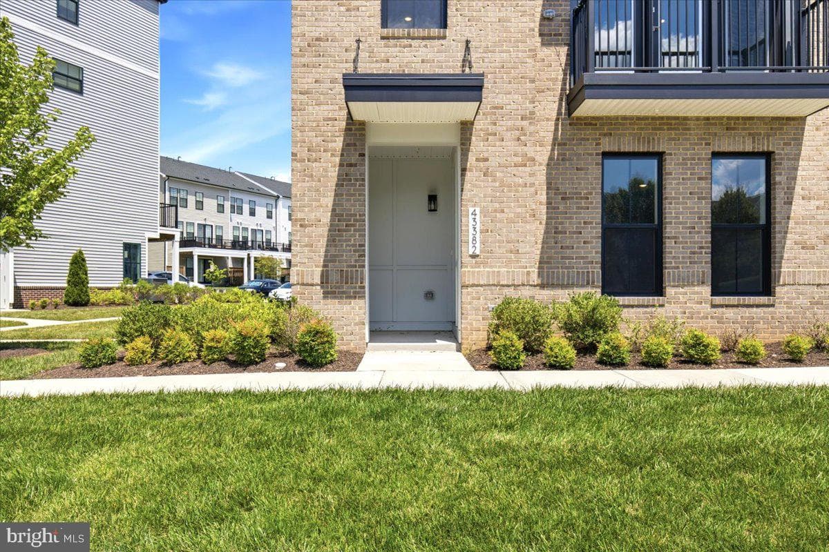 43382 Farringdon Square photo 4