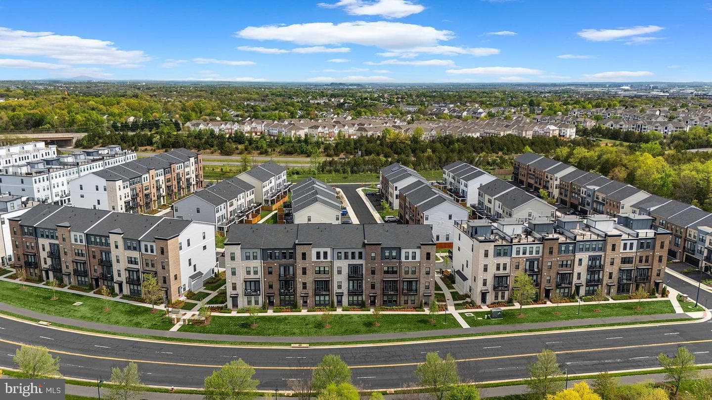 43382 Farringdon Square photo 53