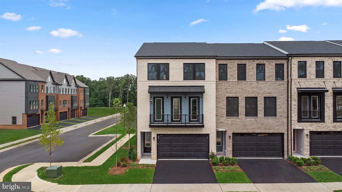 2 Picasso Square #tyce 24-F2, Ashburn