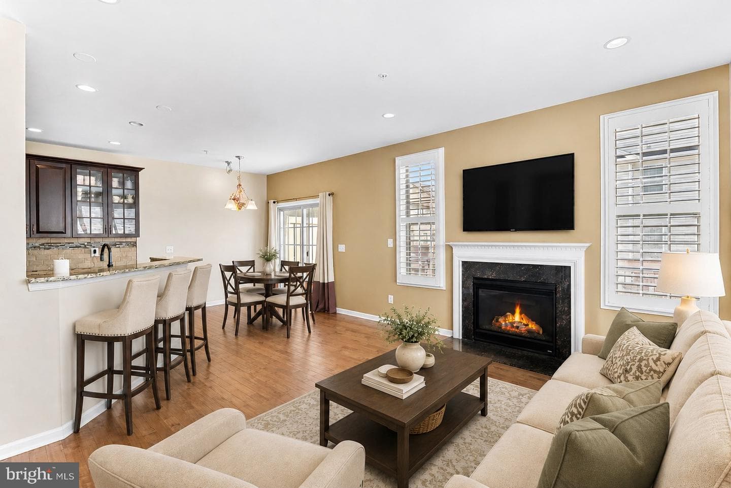 43117 Shore Square photo 7