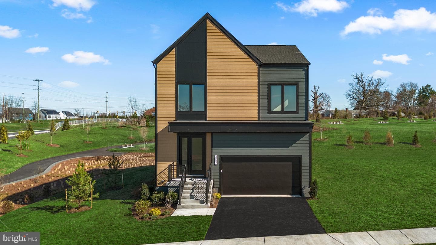 3 Ambrose Tree Place #sasha 31-F2, Aldie