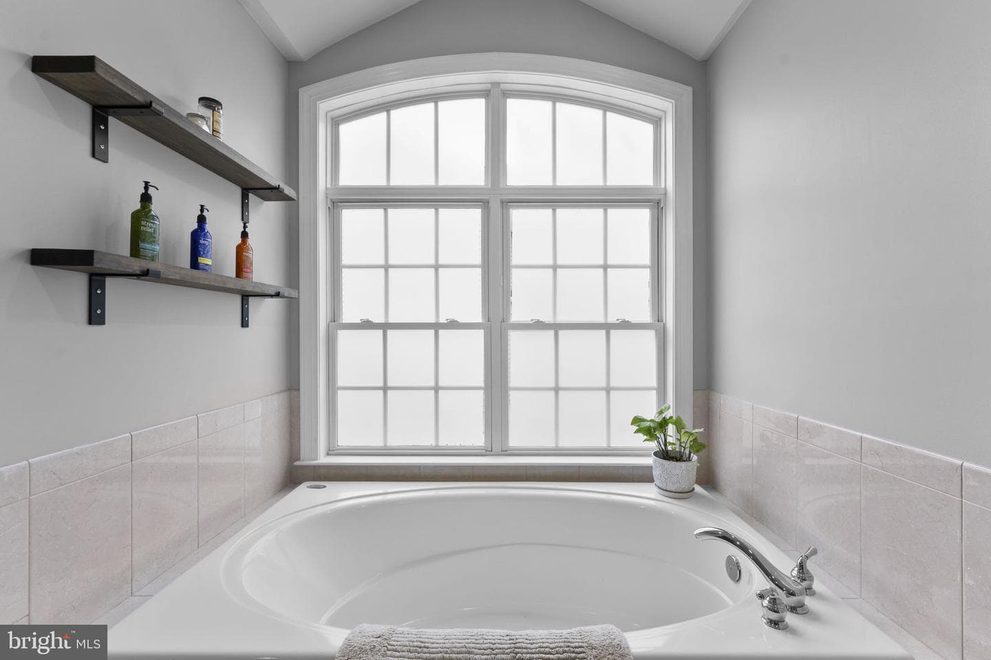 18510 Barton Place photo 52