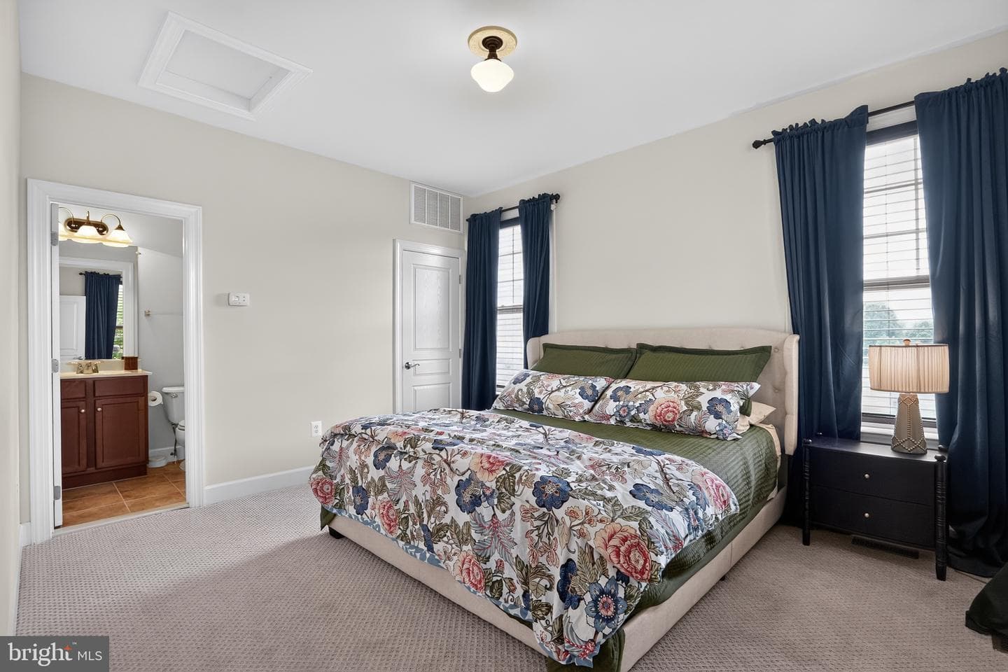 41858 Farnborough Place photo 31