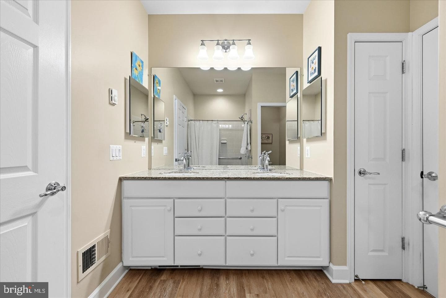 44397 Oakmont Manor Square photo 5