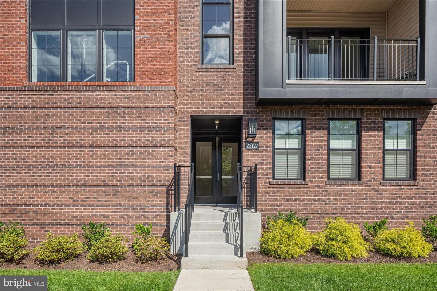 22127 Headwater Terrace #400 photo 35
