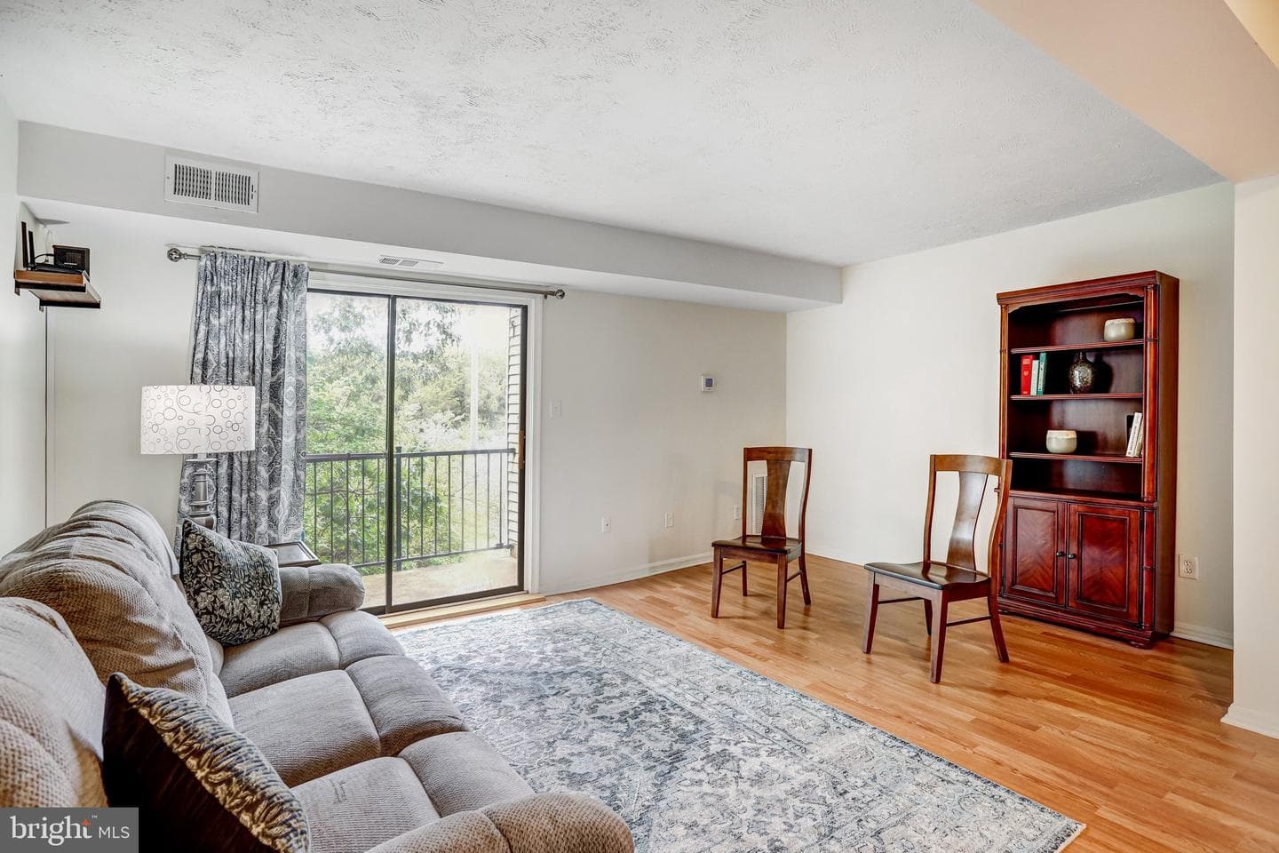 1033 Margate Court photo 3