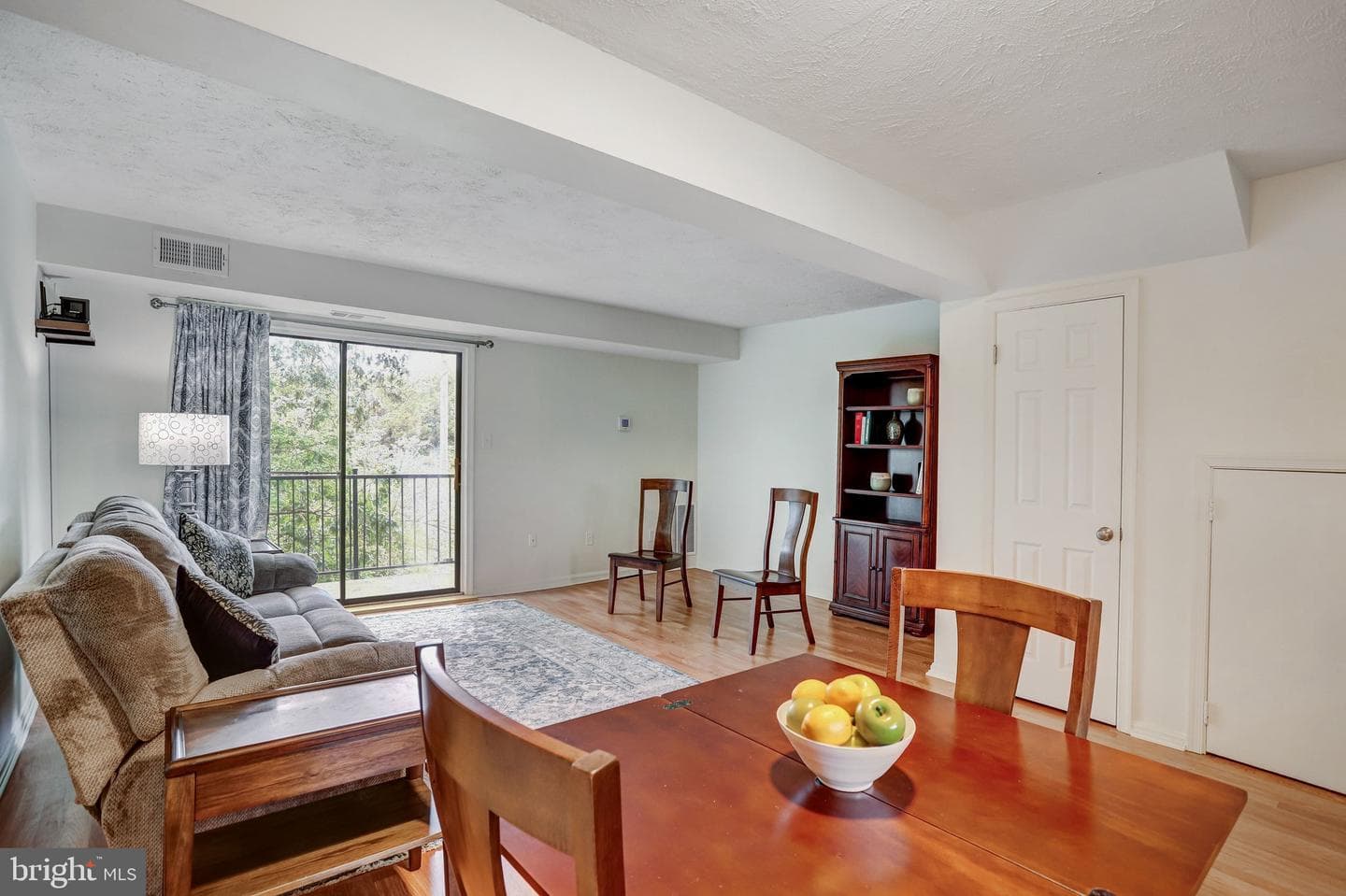 1033 Margate Court photo 4