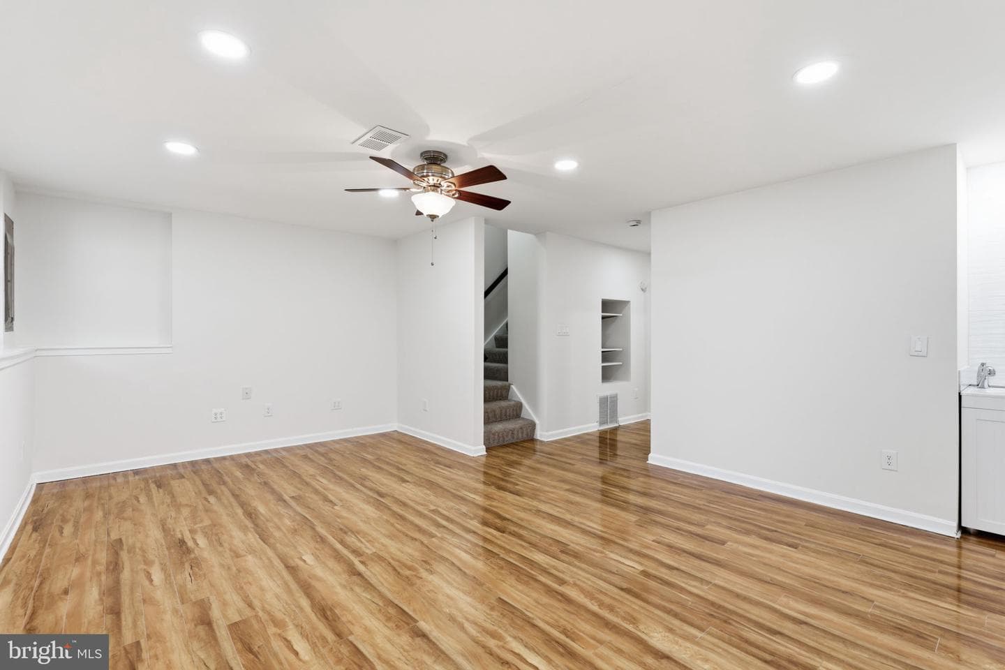 42920 Needham Way photo 32