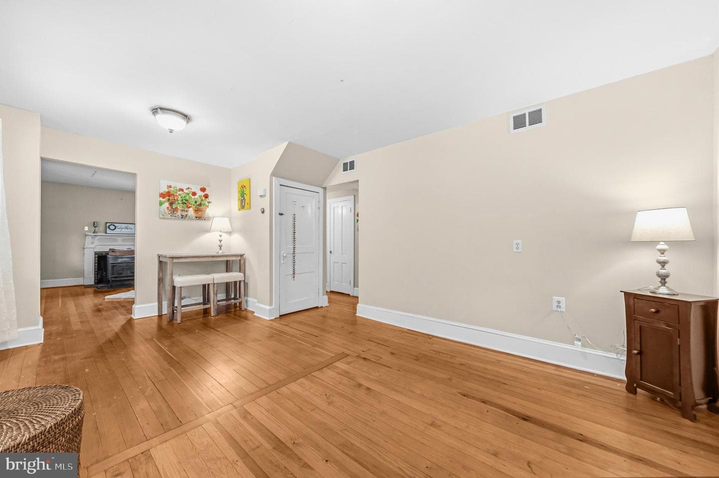 606 Edwards Ferry Road NE photo 10
