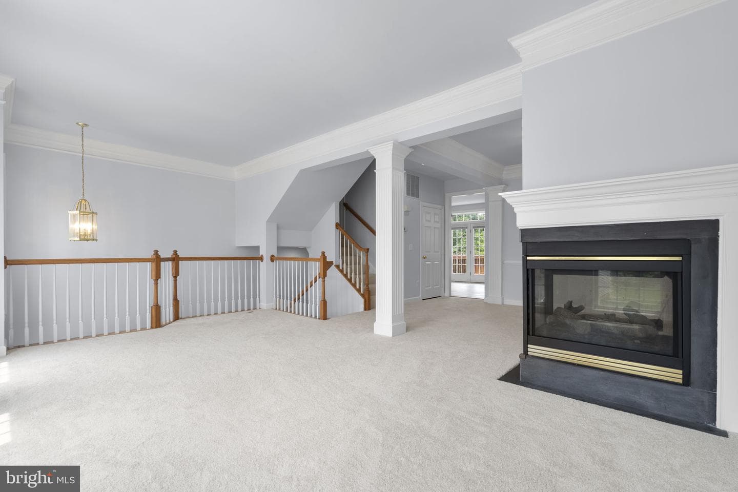41794 Expectation Square photo 7