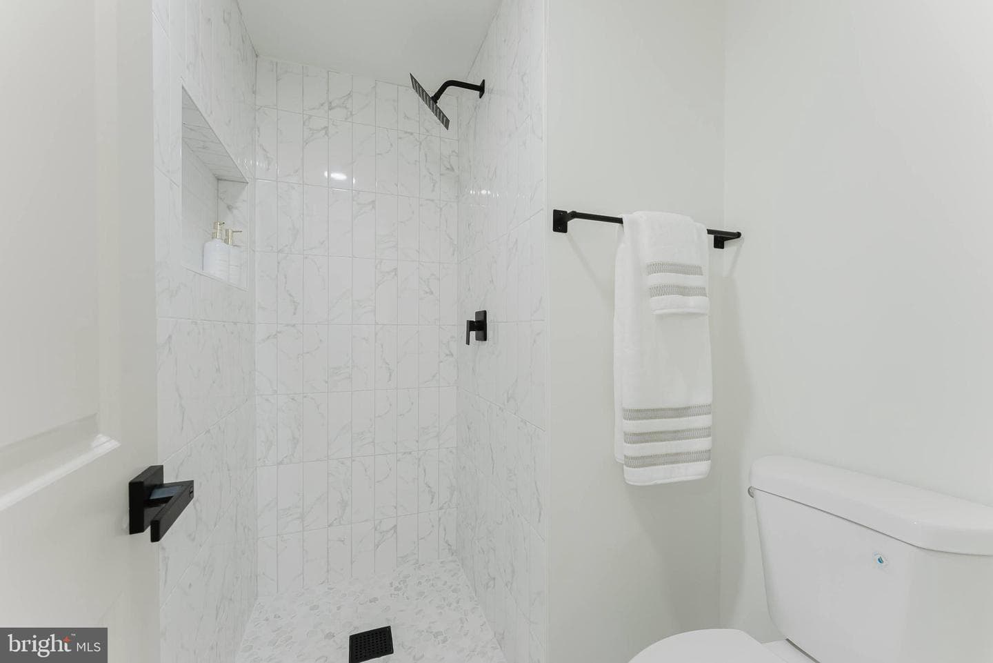 749 Sugarland Run Drive photo 24