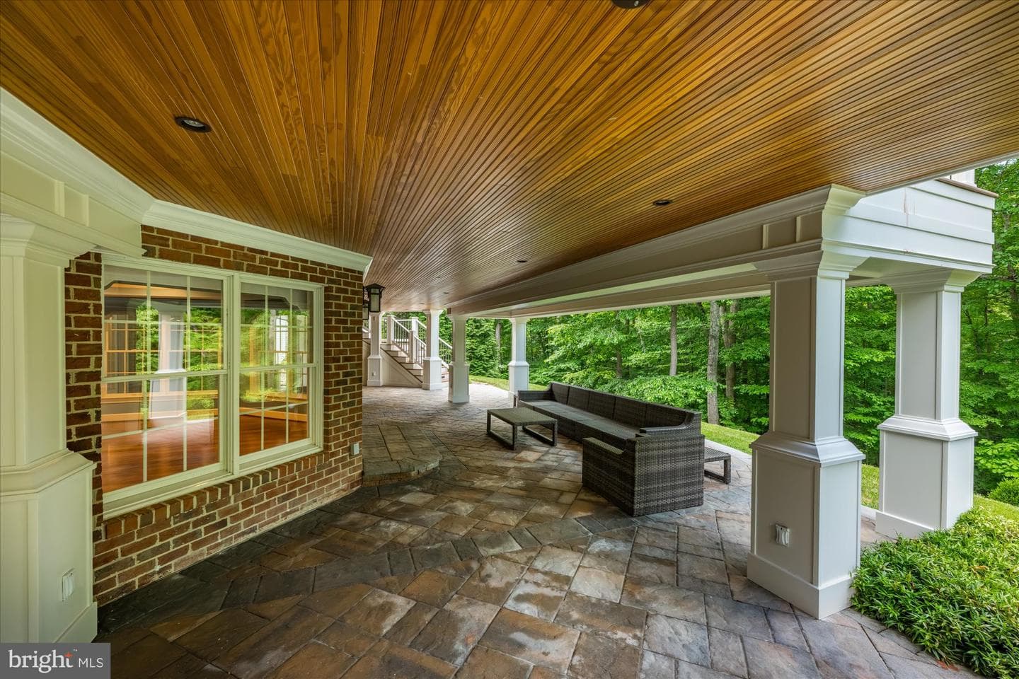 21750 Laurel Wood photo 100