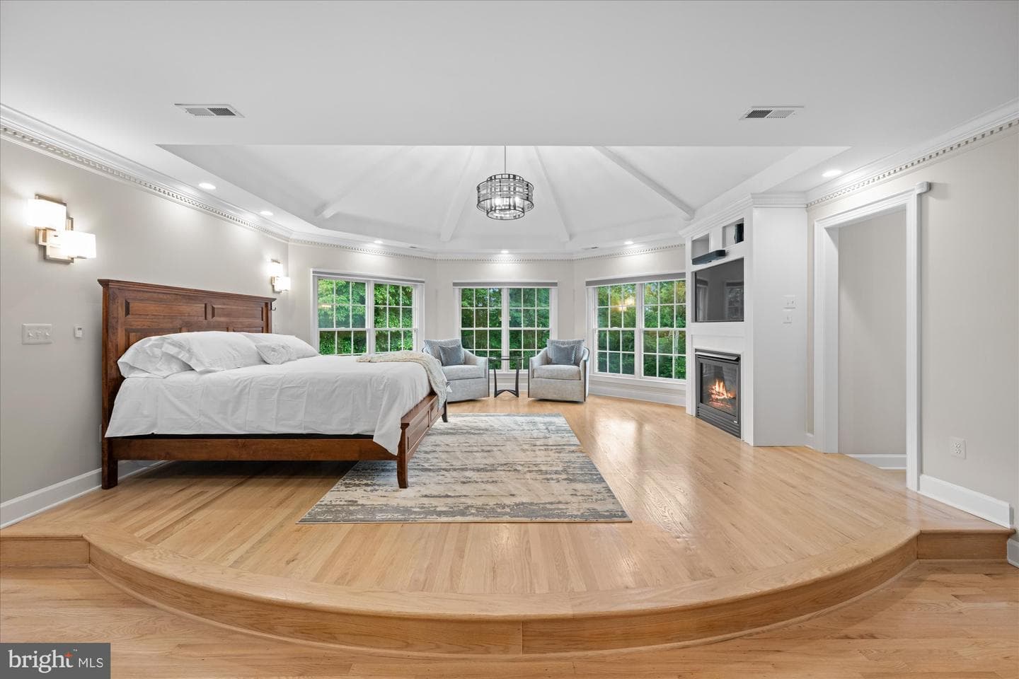 21750 Laurel Wood photo 44