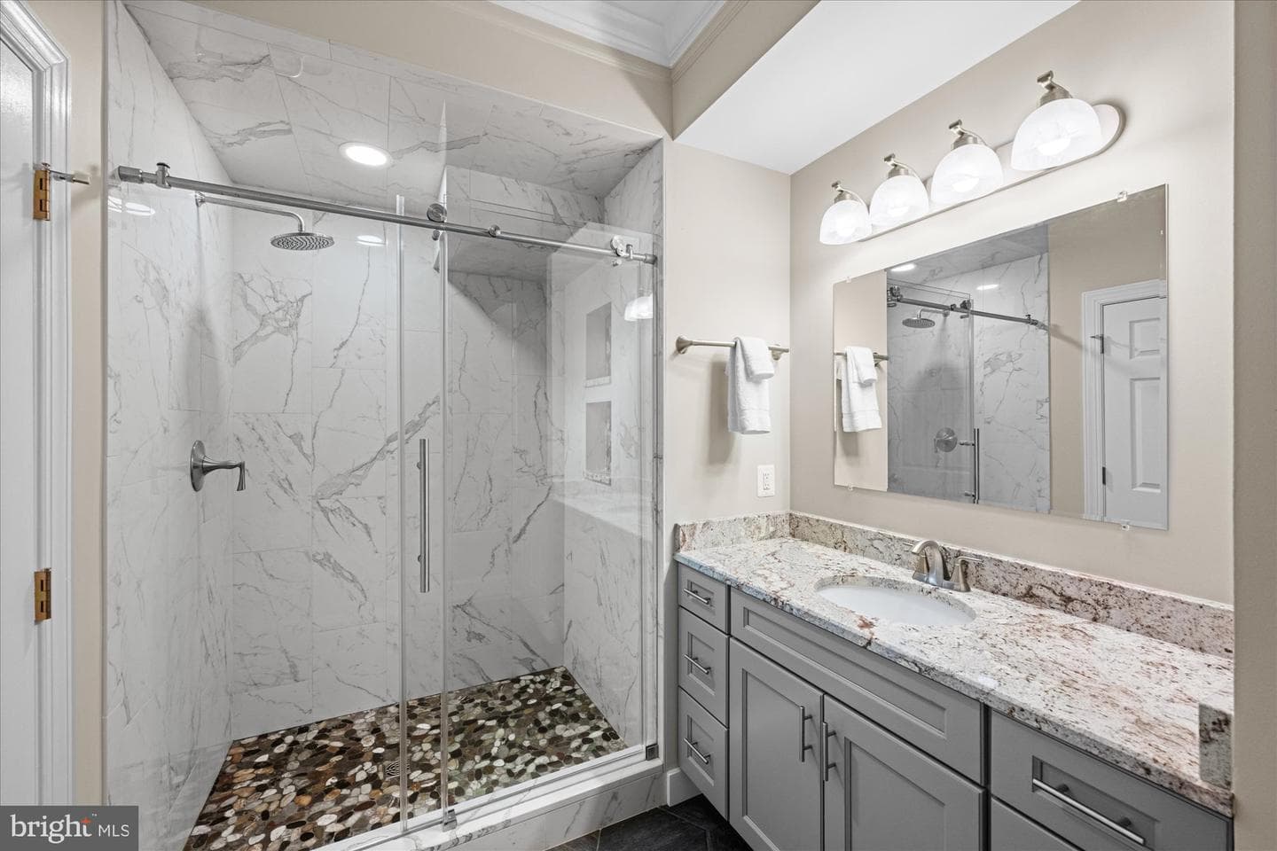 21750 Laurel Wood photo 88