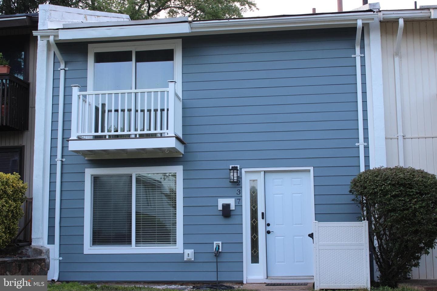 237 Greenfield Court, Sterling