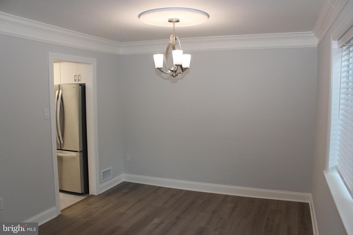 237 Greenfield Court photo 7