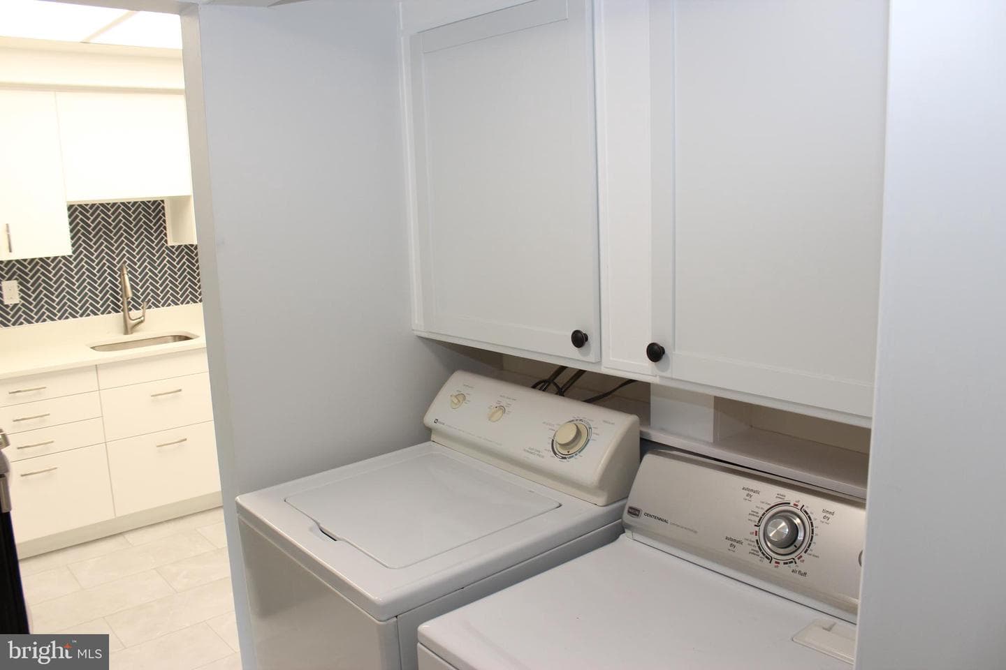 237 Greenfield Court photo 8