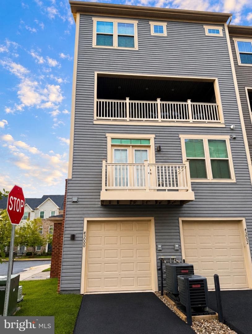 43000 Prophecy Terrace, Sterling