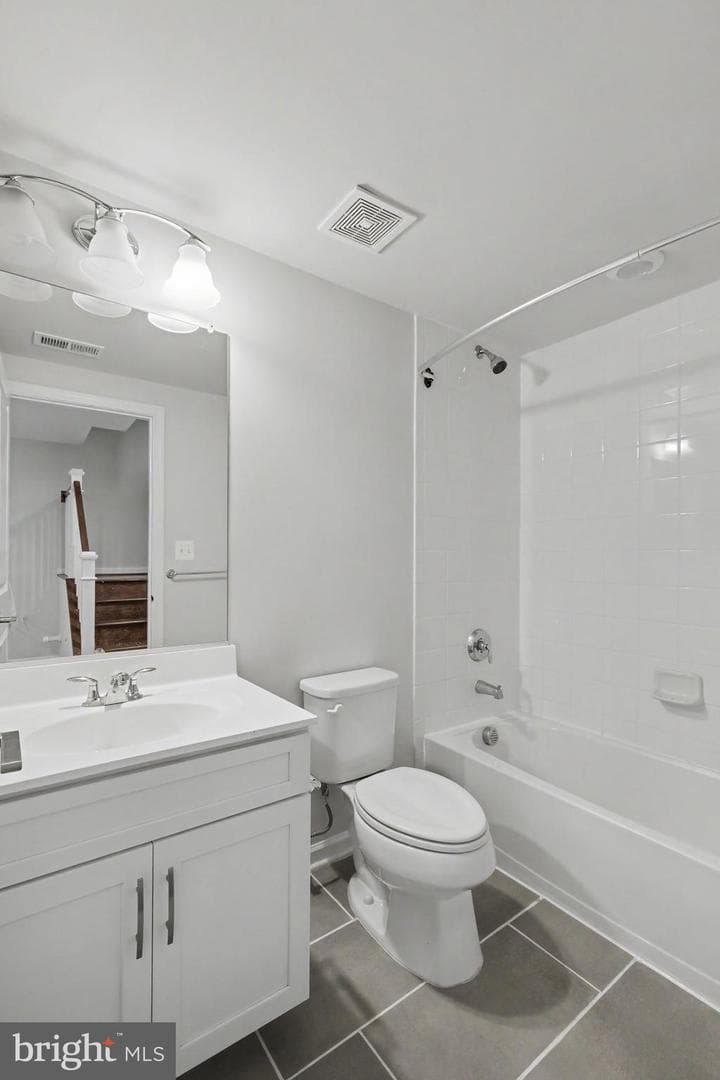22503 Windsor Locks Square photo 50