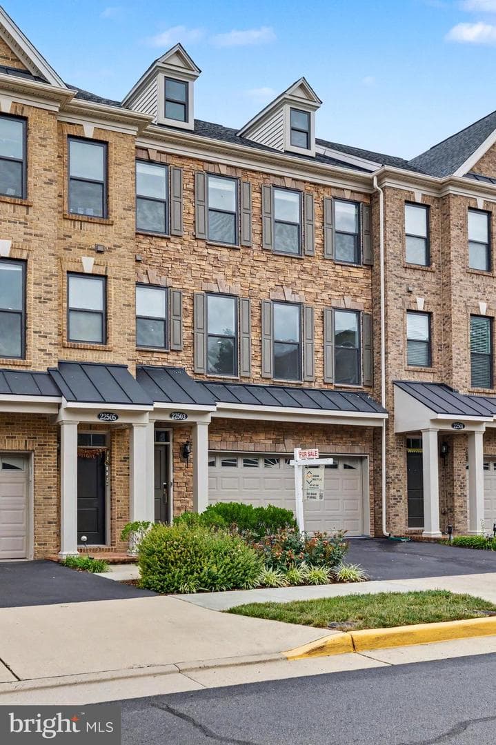 22503 Windsor Locks Square photo 53