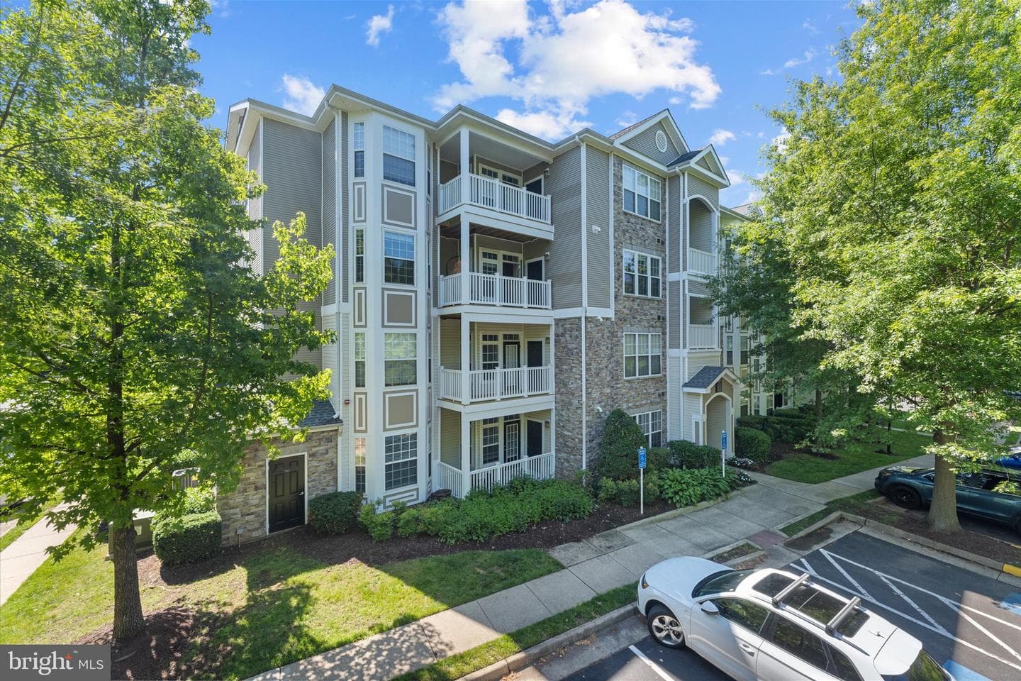 503 Sunset View Terrace SE #101 photo 2
