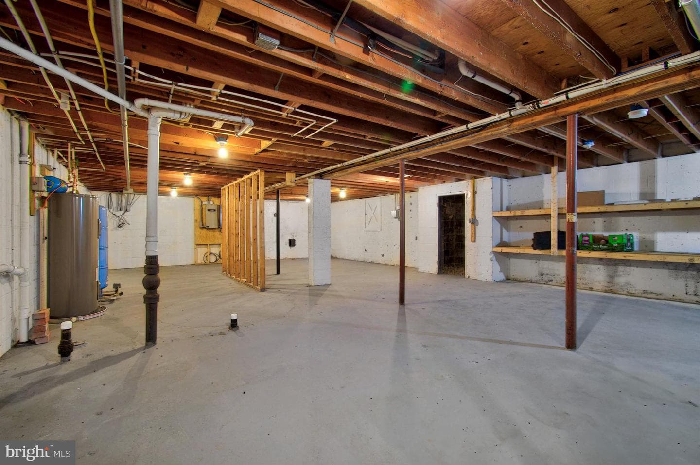 13471 Sagle Road photo 40