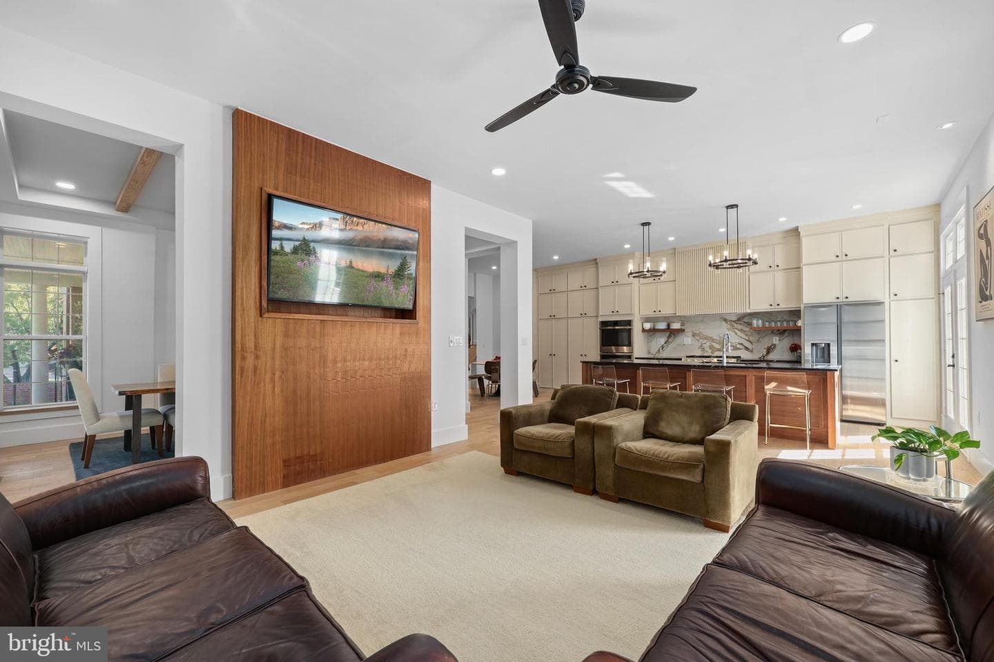 18441 Lanier Island Square photo 18
