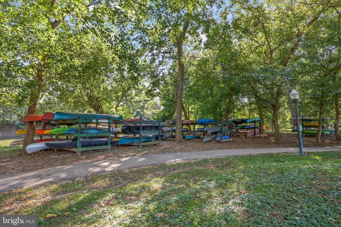 18441 Lanier Island Square photo 61