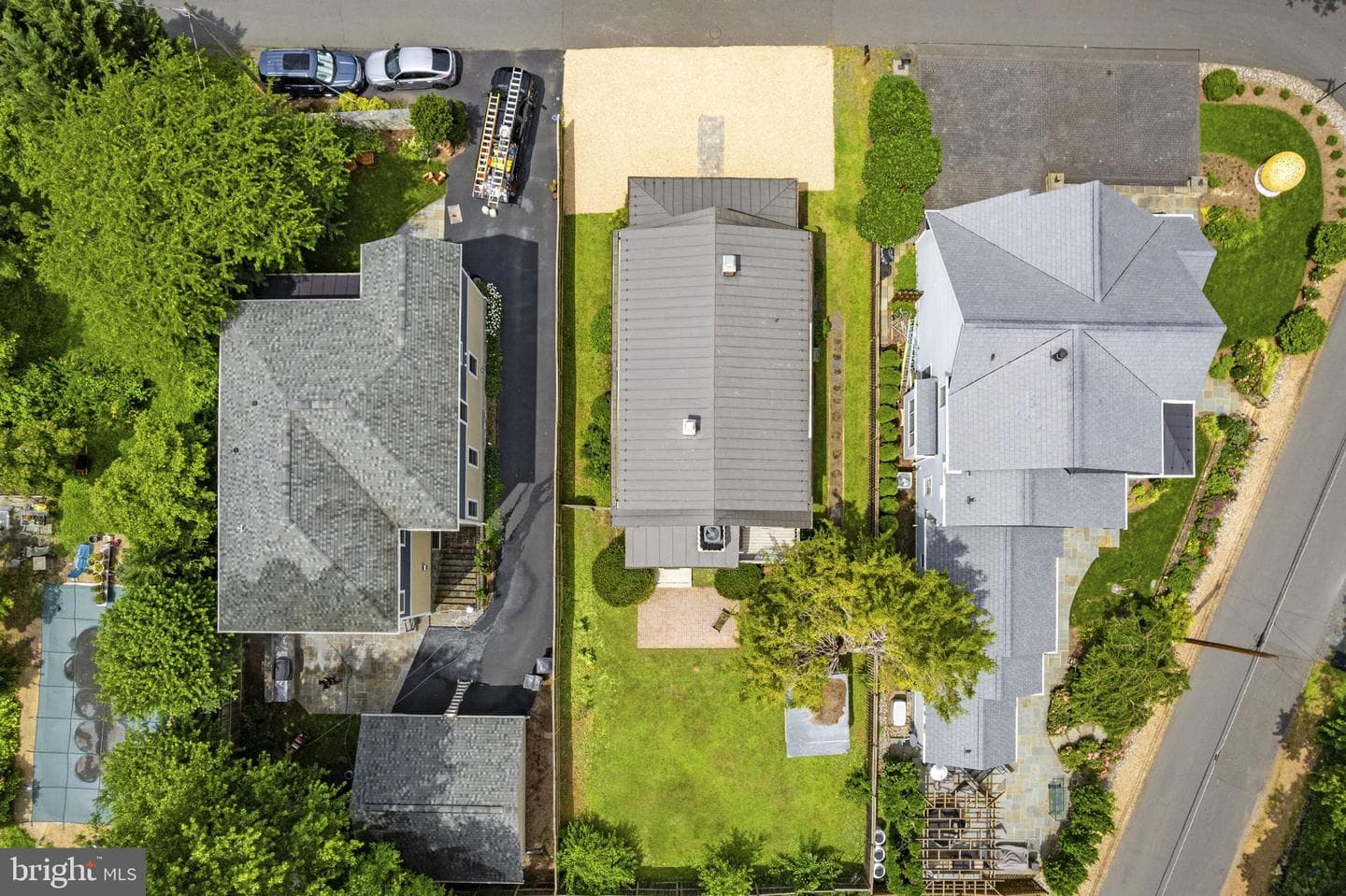 107 Walnut photo 31