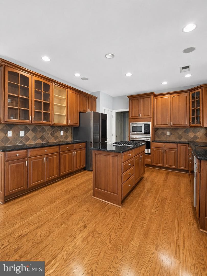 43100 Addlestone Place photo 11