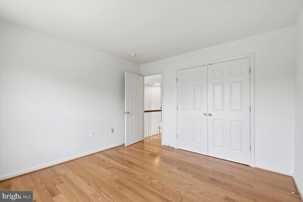 601 Newington Place NE photo 28