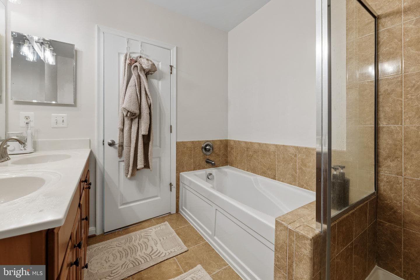 43595 Mahala photo 23