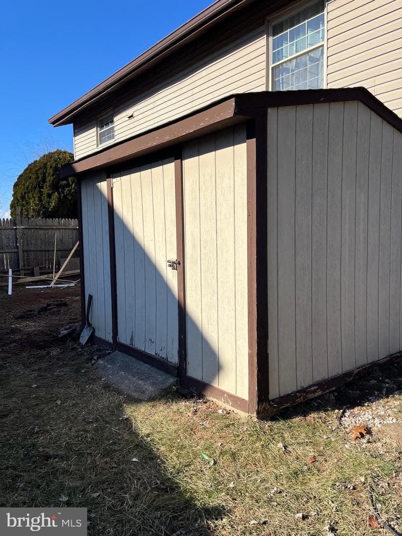 410 Hummer Court photo 44