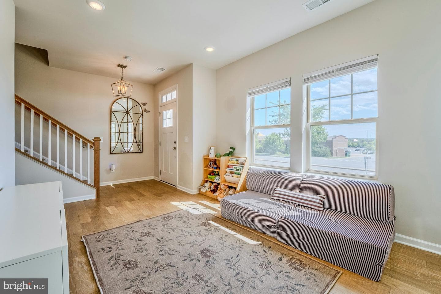 813 Sawback Square NE photo 7