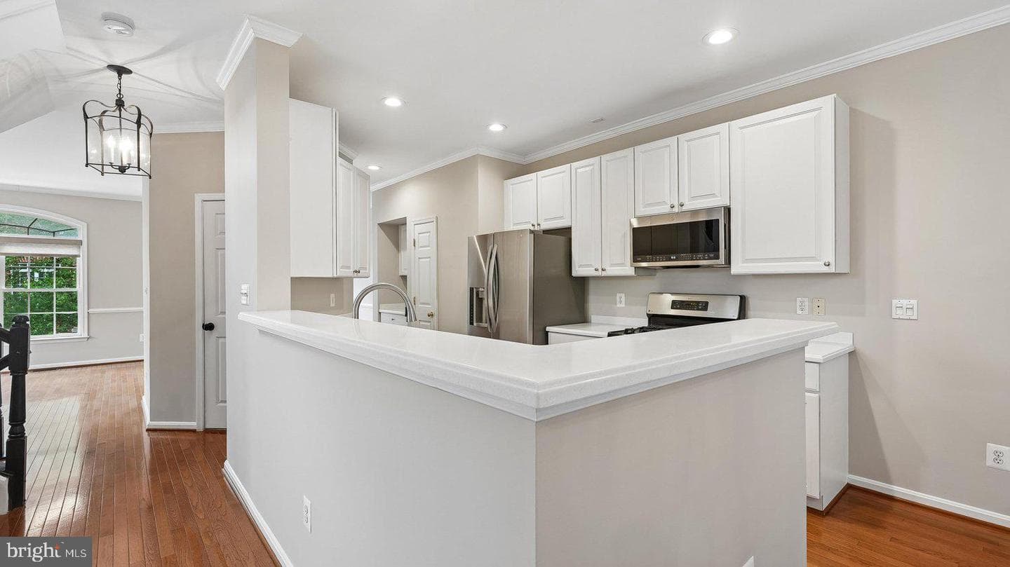 47761 Scotsborough Square photo 28