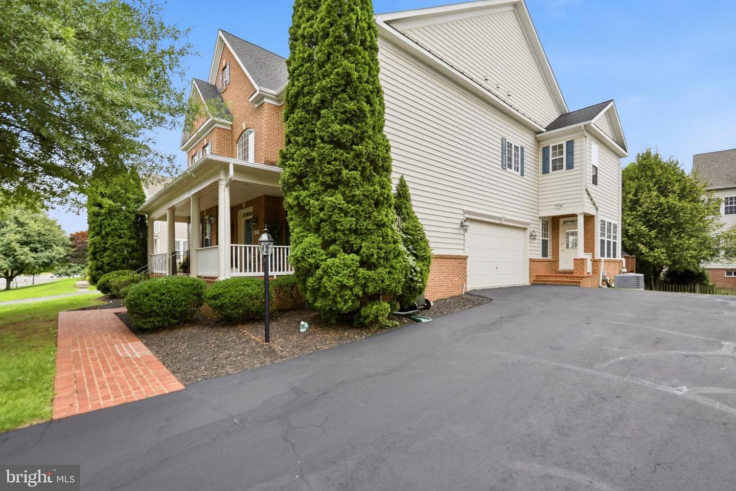 22835 Angelique Drive photo 4