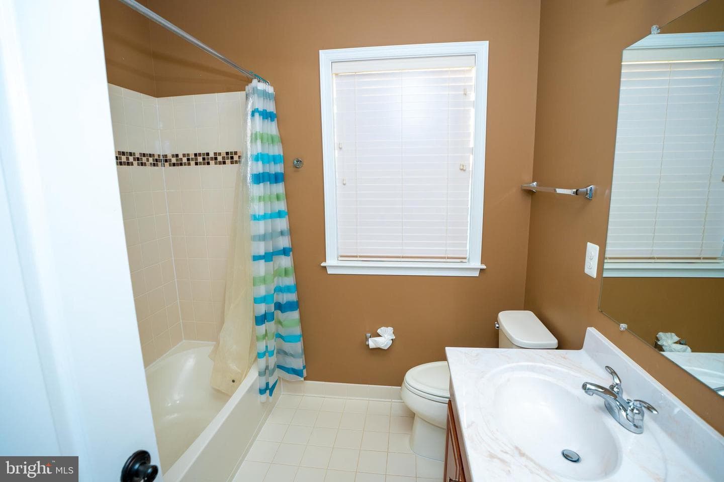 22535 Willington Square photo 43
