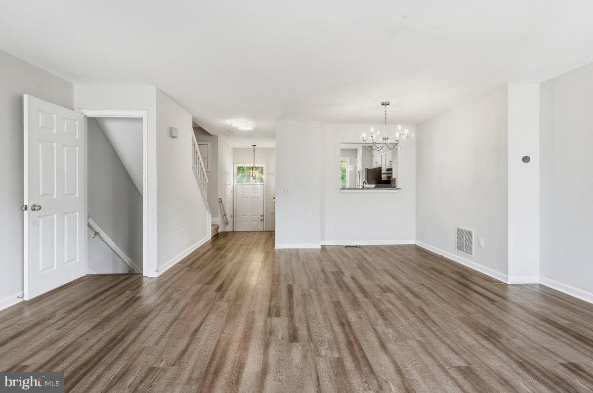 405 Mcdaniel Drive photo 8
