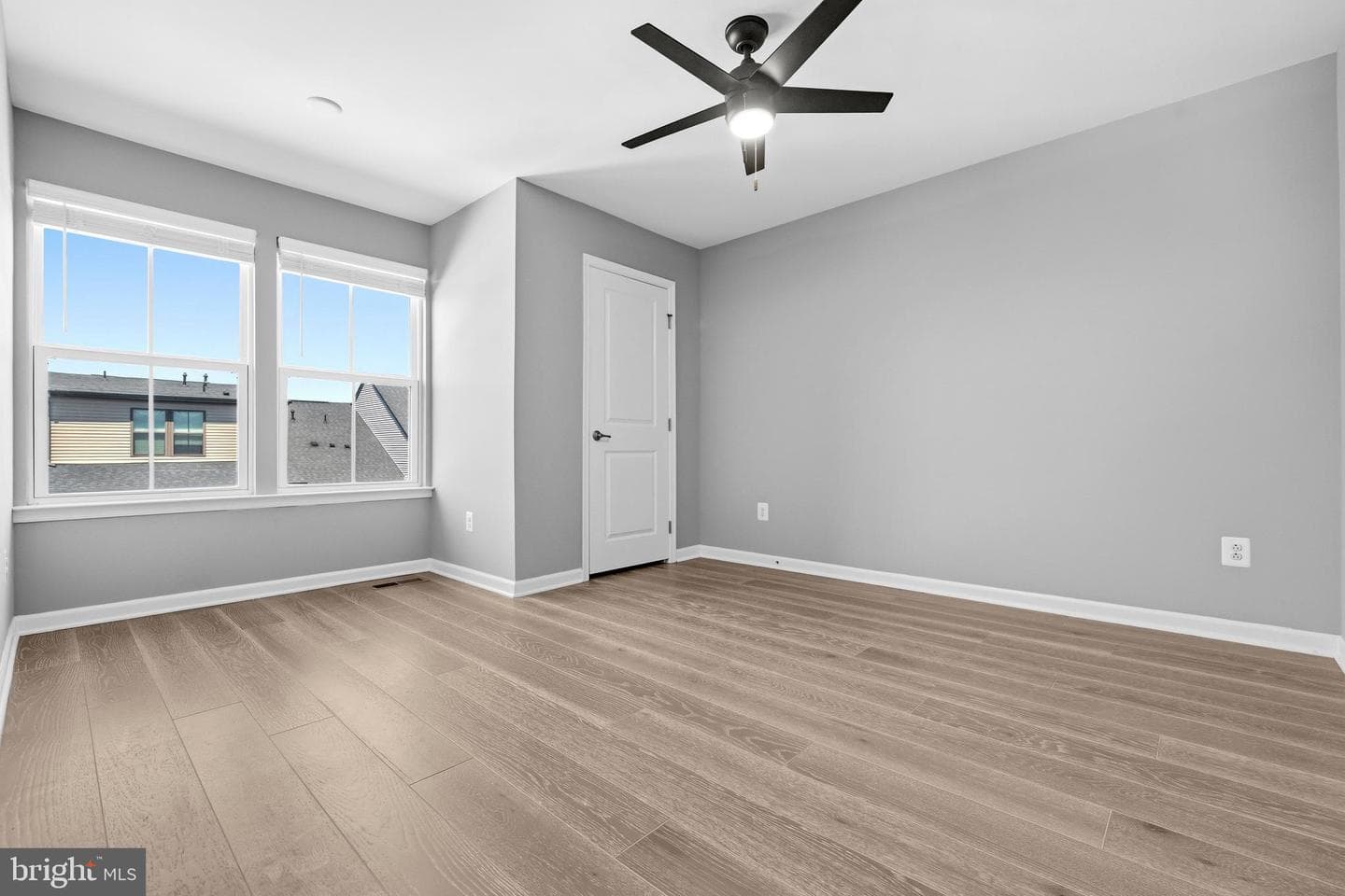 22325 Tees Terrace photo 32