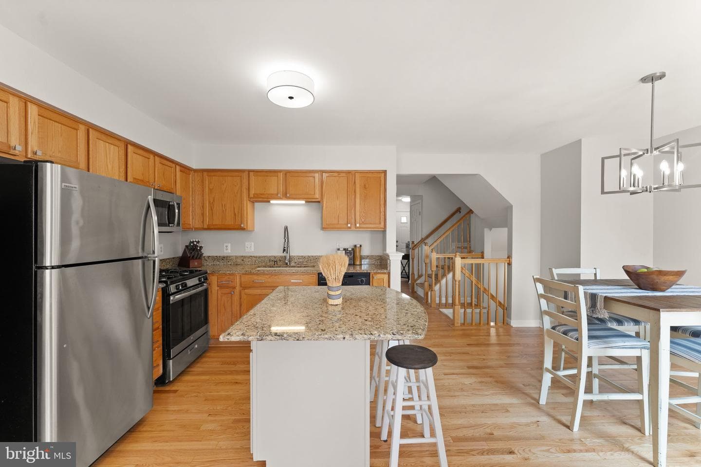 203 Shirley Square SE photo 22