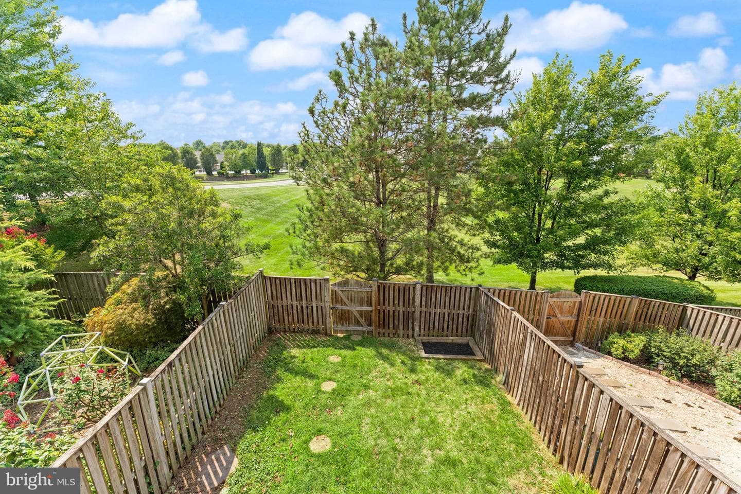 203 Shirley Square SE photo 31