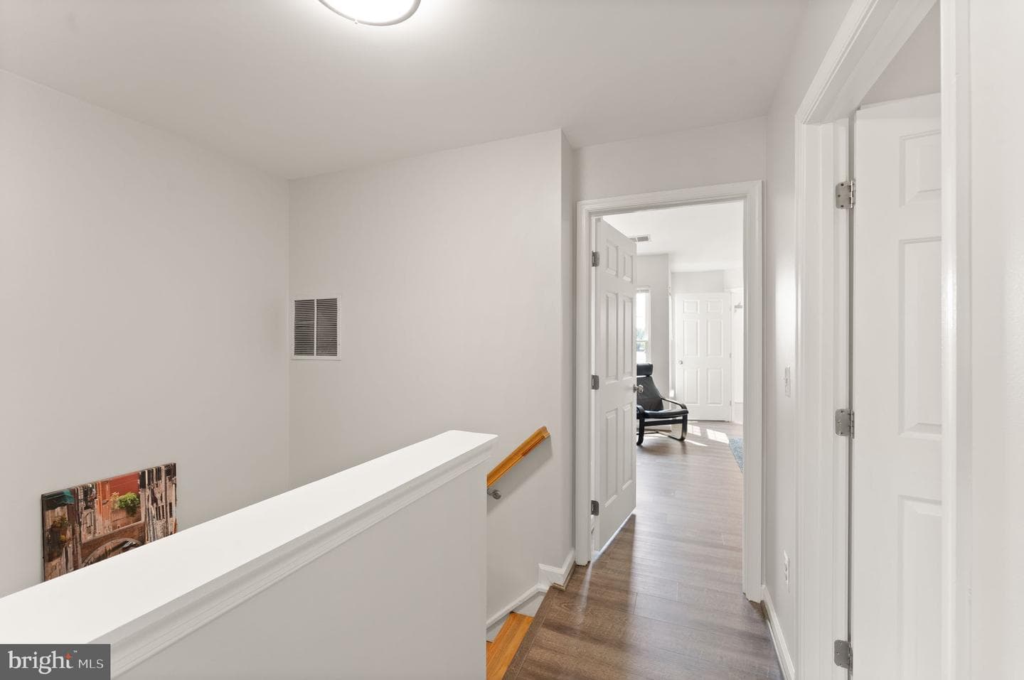 203 Shirley Square SE photo 32