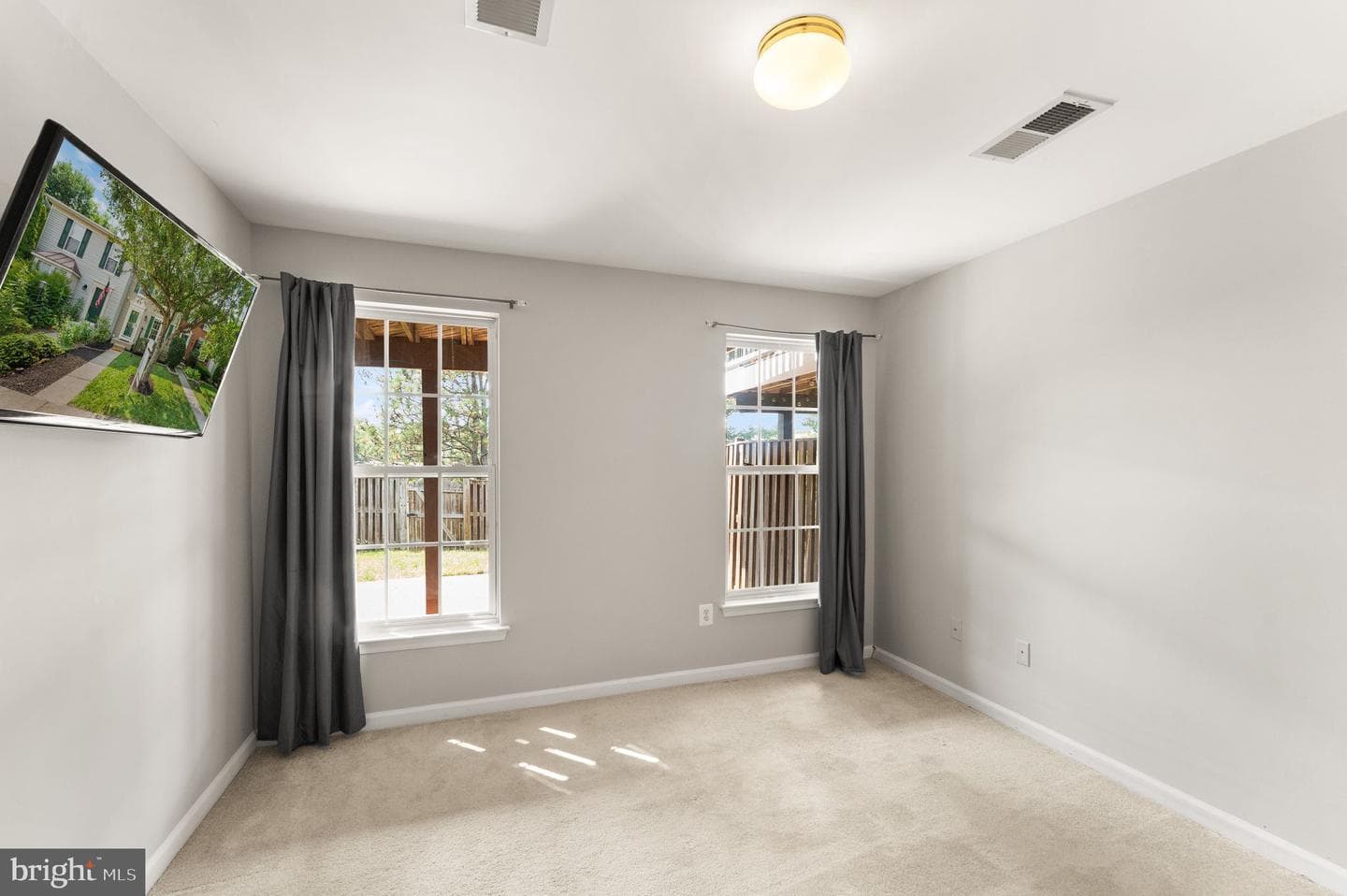 203 Shirley Square SE photo 53