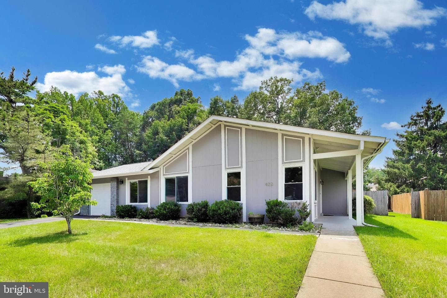 422 Avondale Drive, Sterling