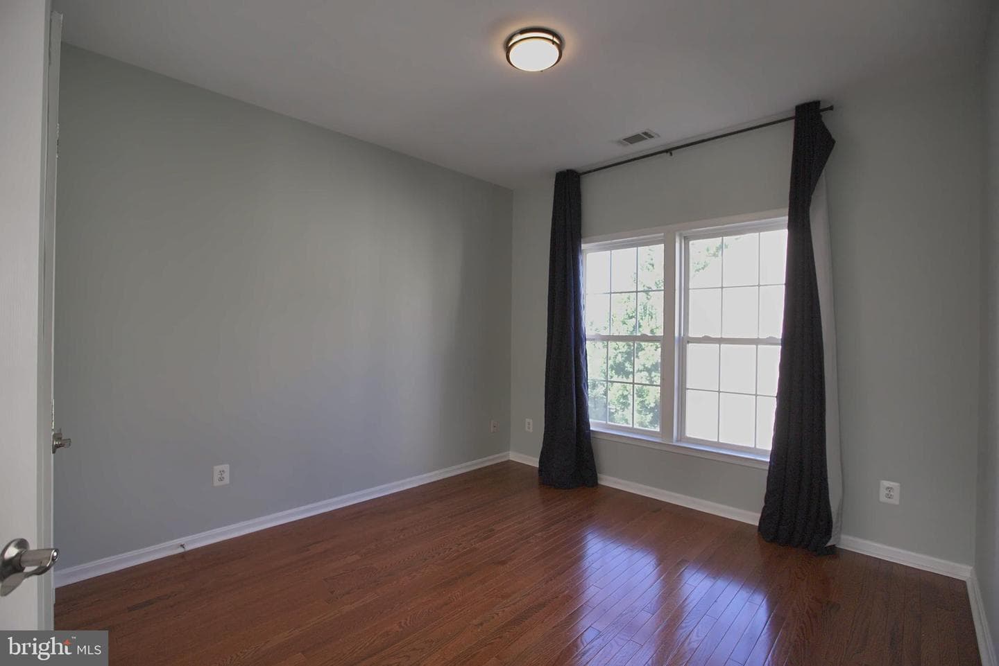 43314 Fullerton Street photo 39