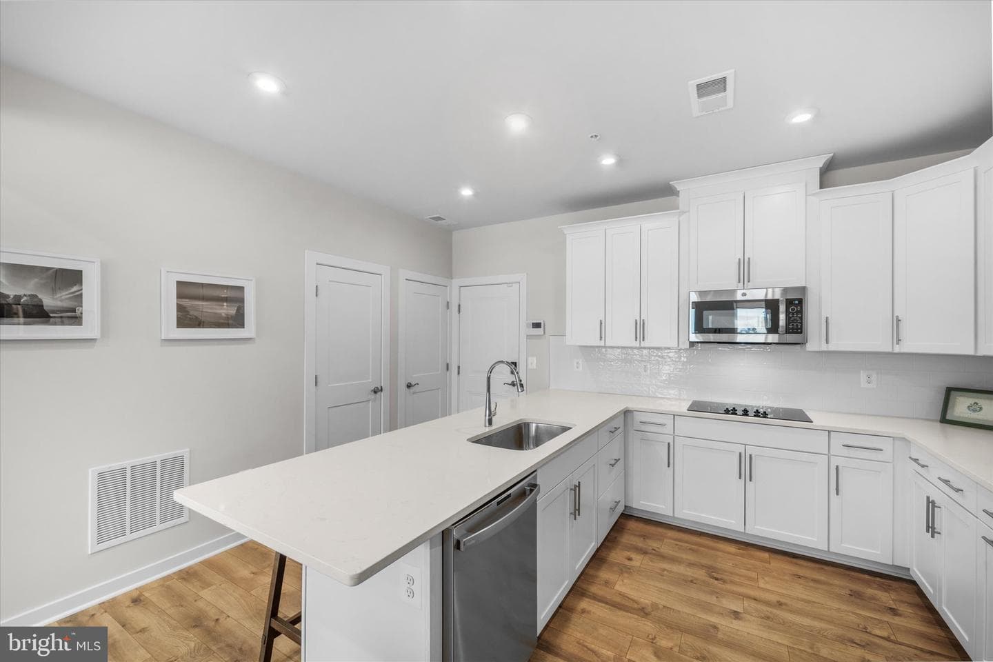 44481 Wolfhound Sq photo 5