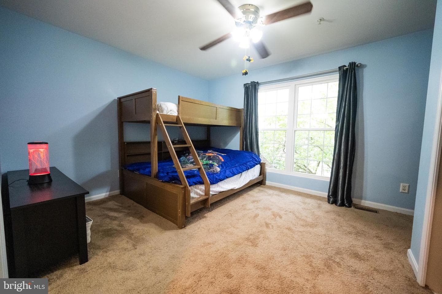 46946 Courtyard Square photo 18