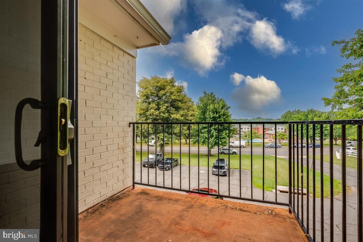 125 Clubhouse Drive SW #8 photo 20
