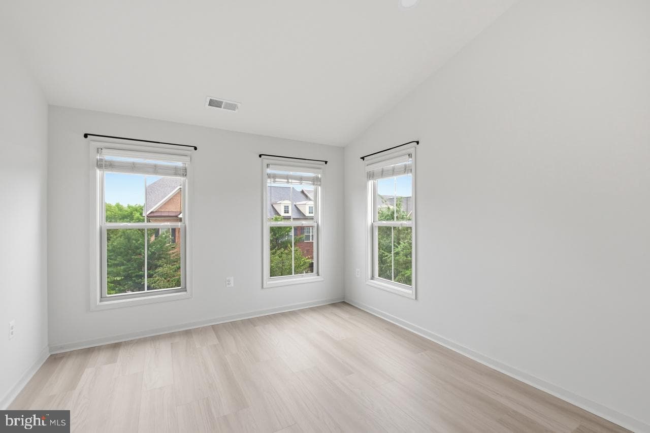 42567 Dreamweaver Drive photo 33