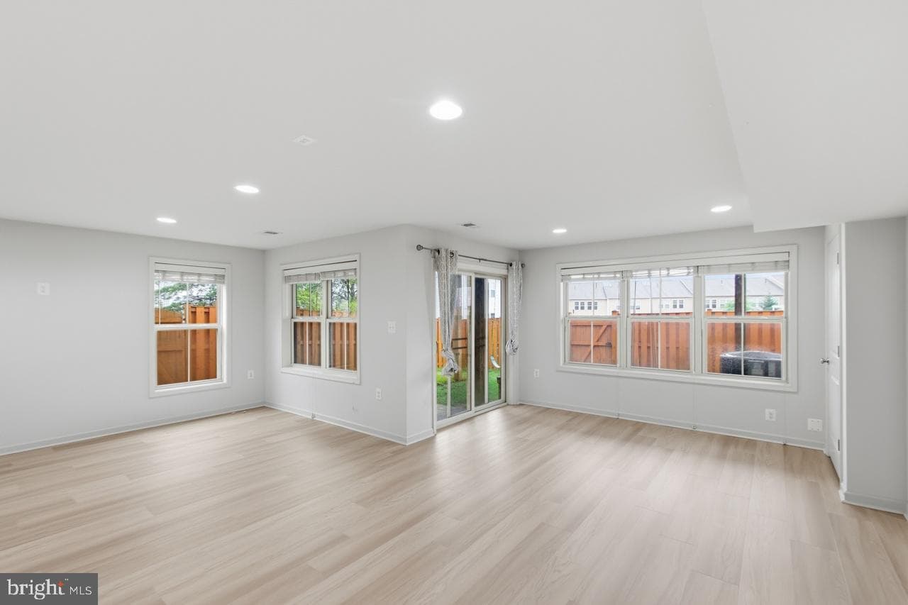 42567 Dreamweaver Drive photo 45